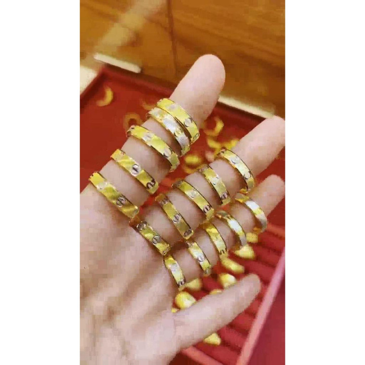 خاتم سالوانج ذهبي (0.5 قيراط) من ماركة KMDGold