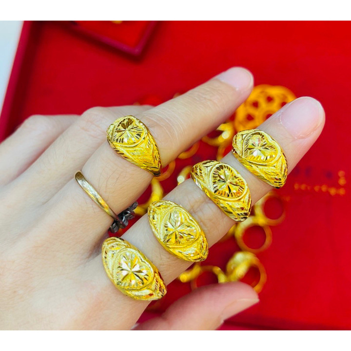 真金心形戒指 | 钻石切割设计（18K？）