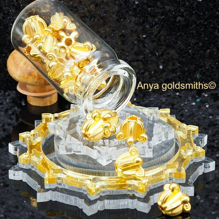 纯金爱心花朵吊坠 | Anya 吊坠（小号）