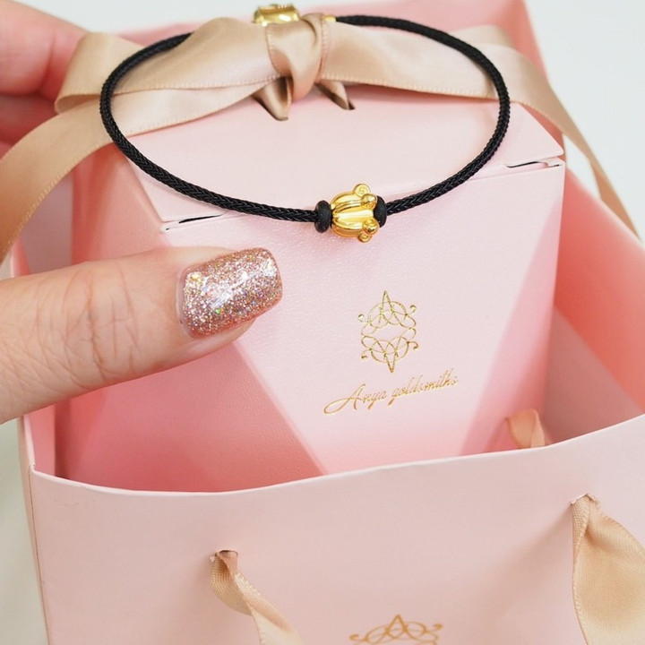 纯金爱心花朵吊坠 | Anya 吊坠（小号）