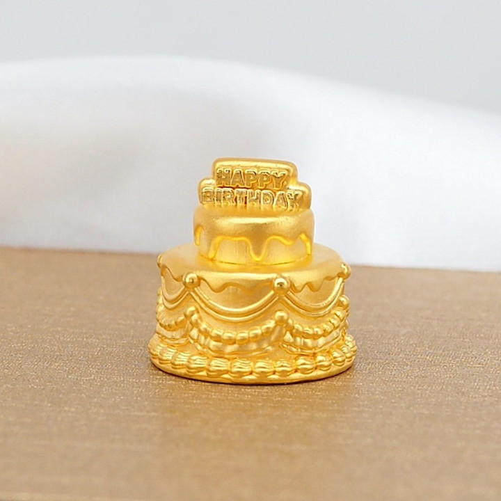 奢华黄金蛋糕：可食用24K纯金甜点