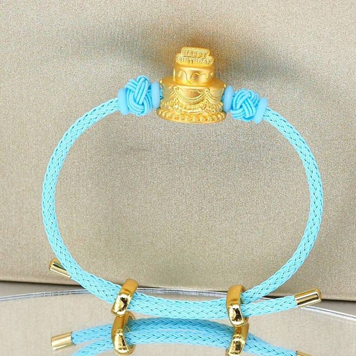 奢华黄金蛋糕：可食用24K纯金甜点