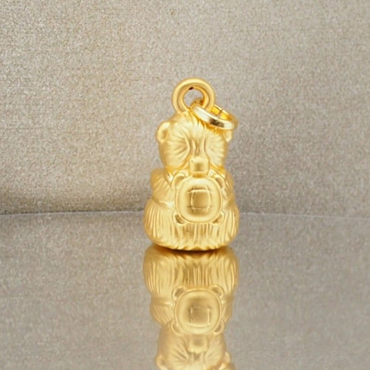 Gold Capybara Pendant | 99.9% Pure & Exquisite