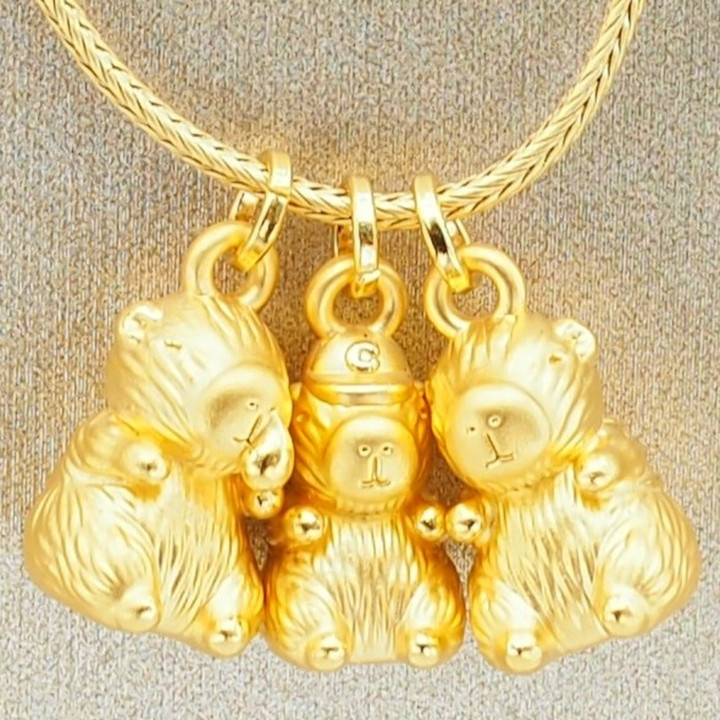 Gold Capybara Pendant | 99.9% Pure & Exquisite