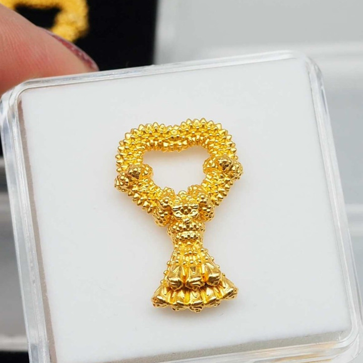 Gold Anya Steering Wheel Pendant | 99.9% Pure, Luxurious Style